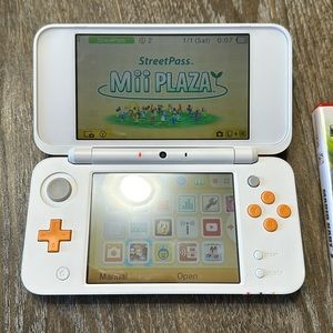 Nintendo 2DS XL